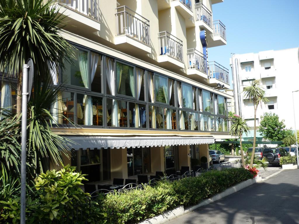 Blu Star Hotel Gabicce Mare Exterior photo